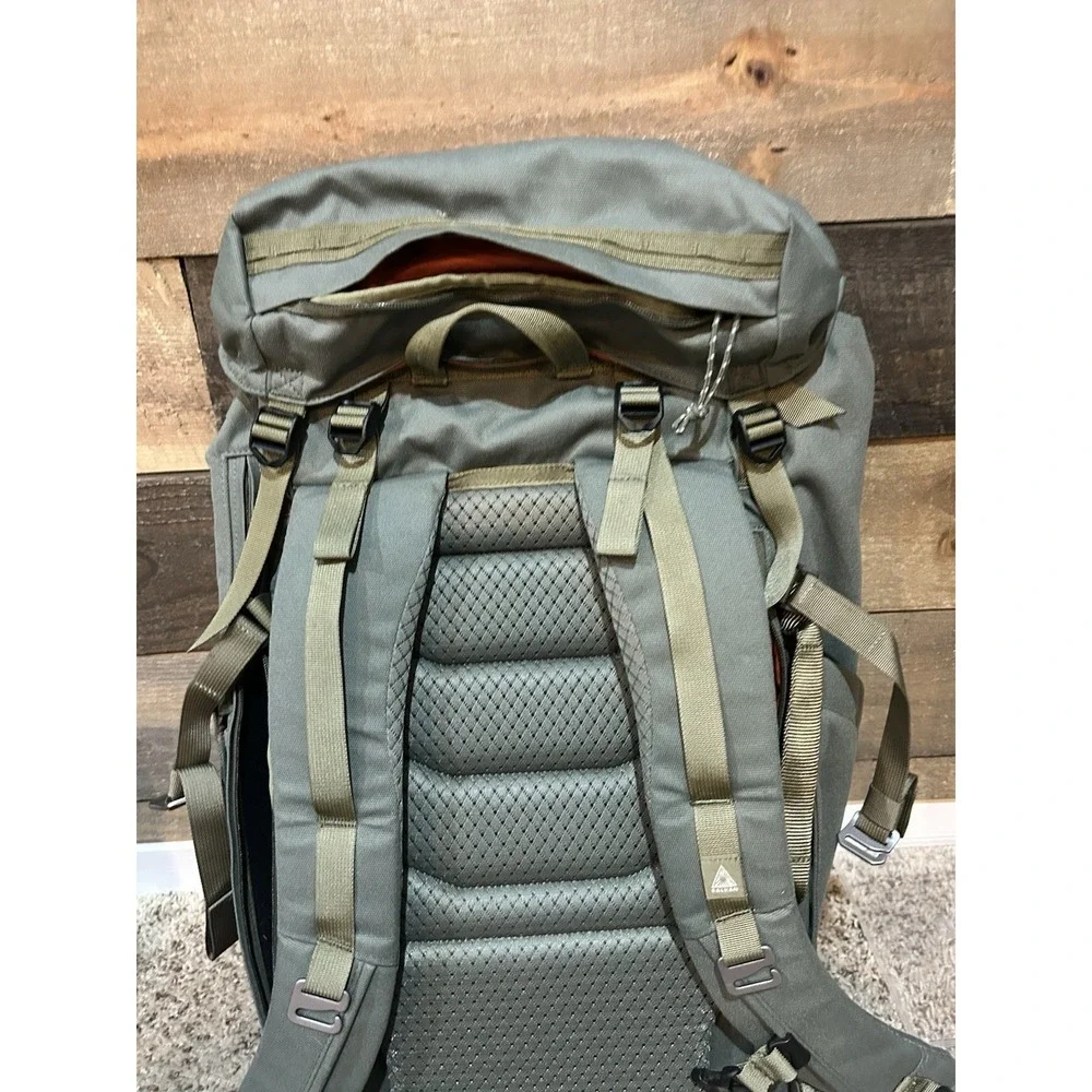 Salkan The‎ Carry-On 35L Green Gorpcore Hiking Backpack EUC